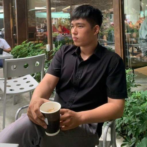 Hoàng Megas Lê