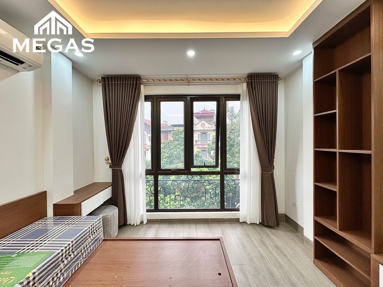 CHO THUÊ CĂN HỘ STUDIO Ở HỒ TÙNG MẬU, MAI DỊCH - PHÒNG MỚI TINH, FULL NỘI THẤT