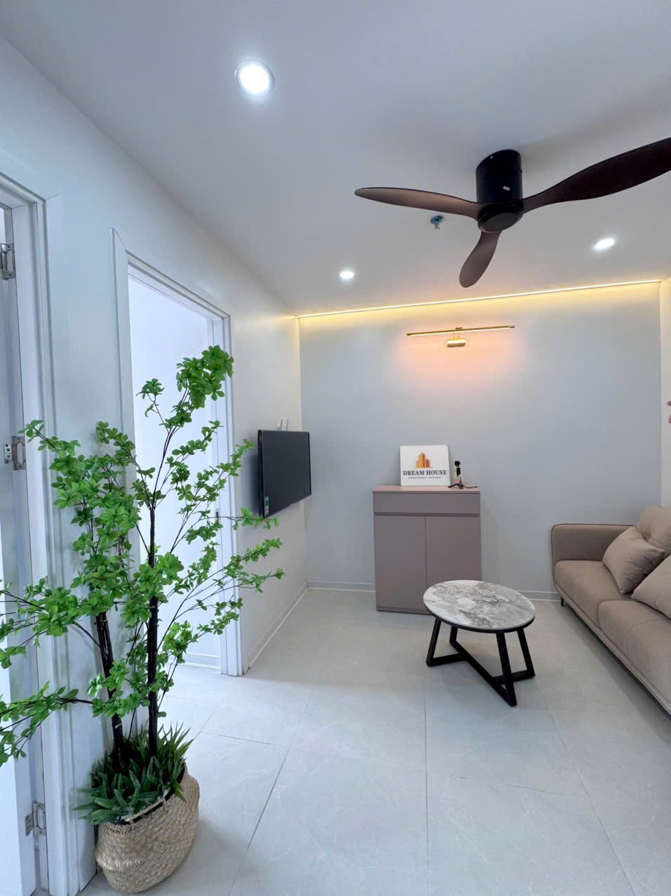 Ảnh 8 — 🌟 CHO THUÊ CĂN HỘ 2N1K CAO CẤP – NGUYỄN ĐÌNH HOÀN | MẶT ĐƯỜNG LỚN | FULL NỘI THẤT🌟