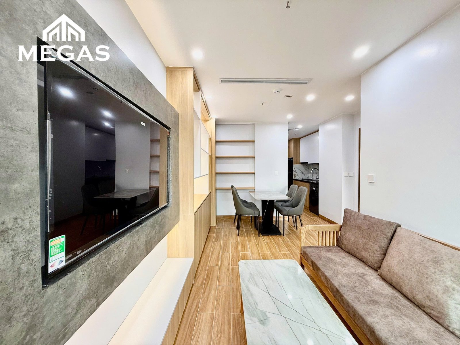 Ảnh 6 — CĂN HỘ 1PN 45M2 BAN CÔNG THOÁNG - NGAY HỒ TÂY, Ô TÔ ĐỖ CỬA TẠI LẠC LONG QUÂN