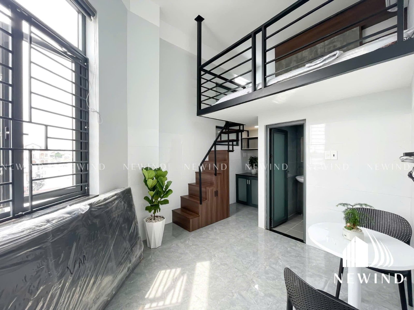 Phòng cho thuê xây 100% - View kính, cửa sổ lớn - Ngay Dương Thị Mười - CVPM Quang Trung
