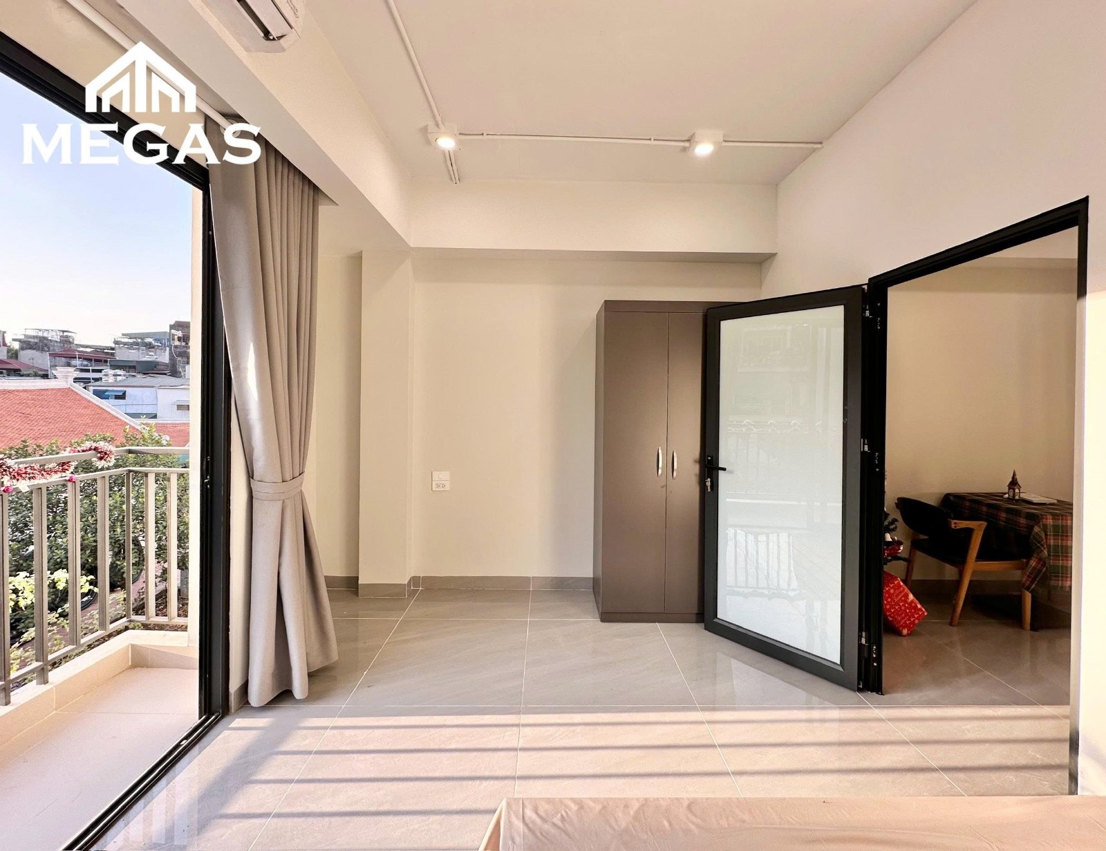 Ảnh 5 — CHO THUÊ CĂN HỘ ĐƯỜNG LÁNG, ĐỐNG ĐA, 1N1K FULL NỘI THẤT - BAN CÔNG THOÁNG