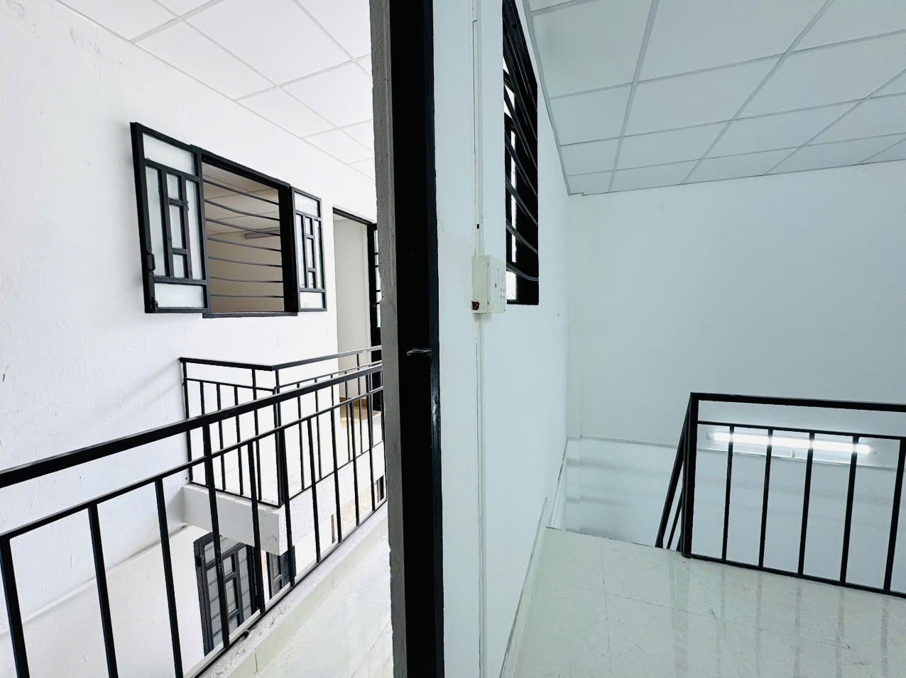 Ảnh 10 — Duplex 1 Trệt 1 Lầu Bancol - Gần Ngã 4 Bốn Xã