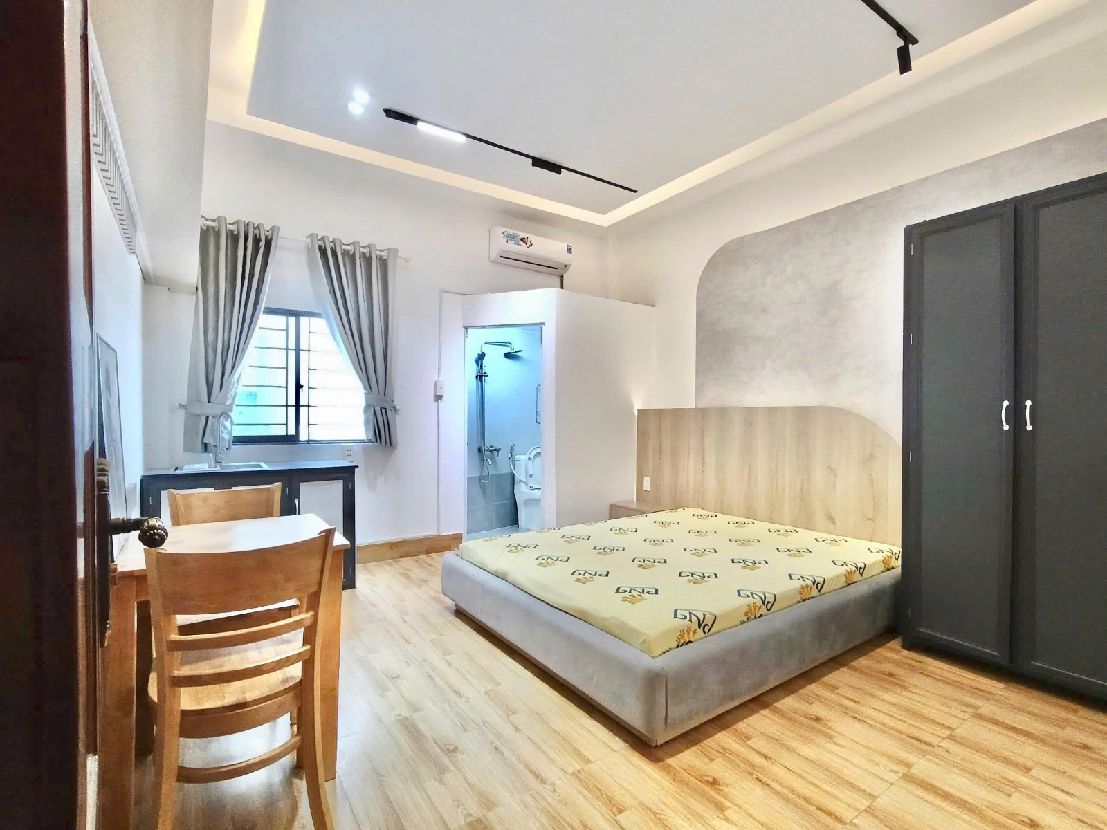 CĂN HỘ FULL NỘI THẤT - CỬA SỔ TRỜI - NGAY CÔNG VIÊN LÀNG HOA - EMART PHAN HUY ÍCH