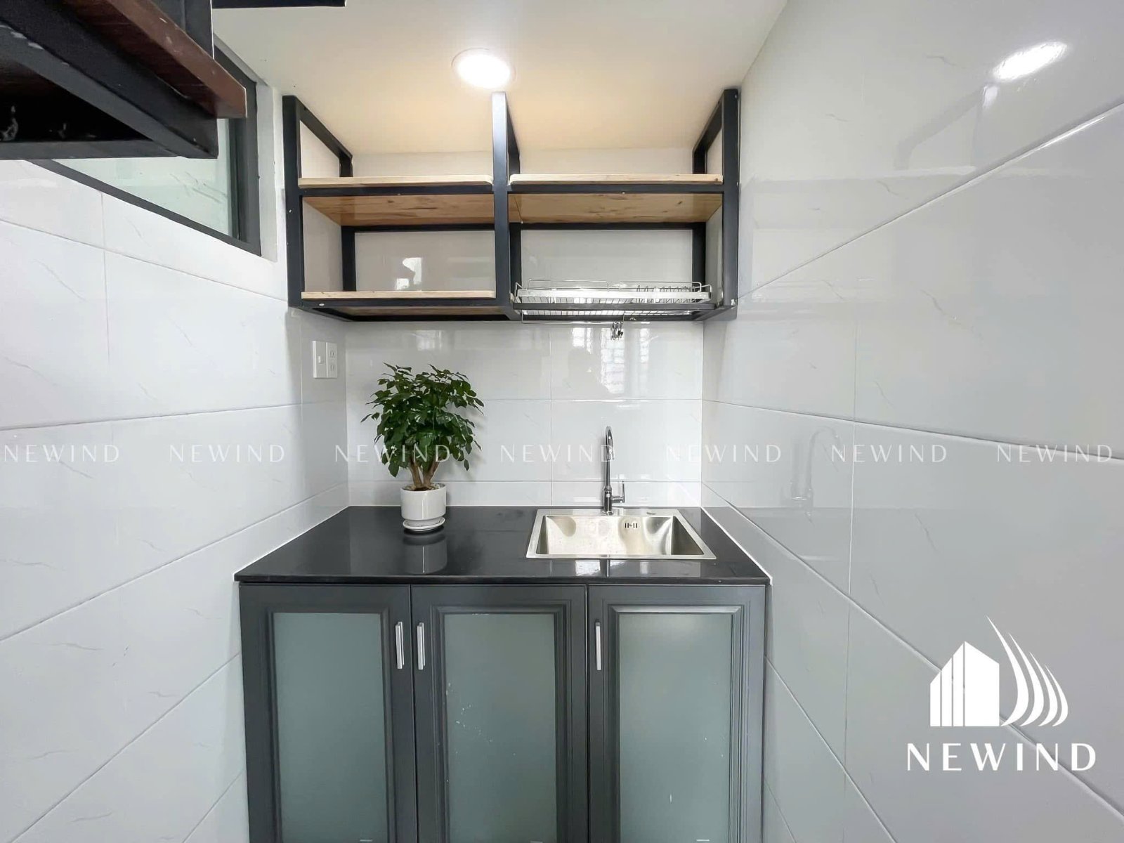 Ảnh 4 — Phòng cho thuê xây 100% - View kính, cửa sổ lớn - Ngay Dương Thị Mười - CVPM Quang Trung