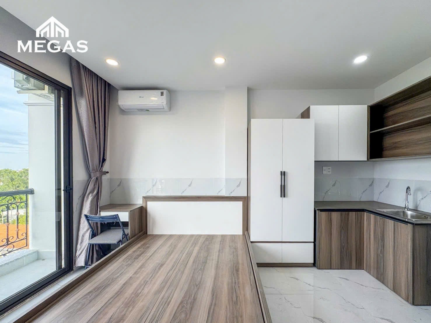 Căn Hộ Ban Công_Đầy Đủ Tiện Nghi_Mới Xây 100%_Ngay Cầu Sắt Nguyễn Thái Sơn_ĐH Văn Lang CS3