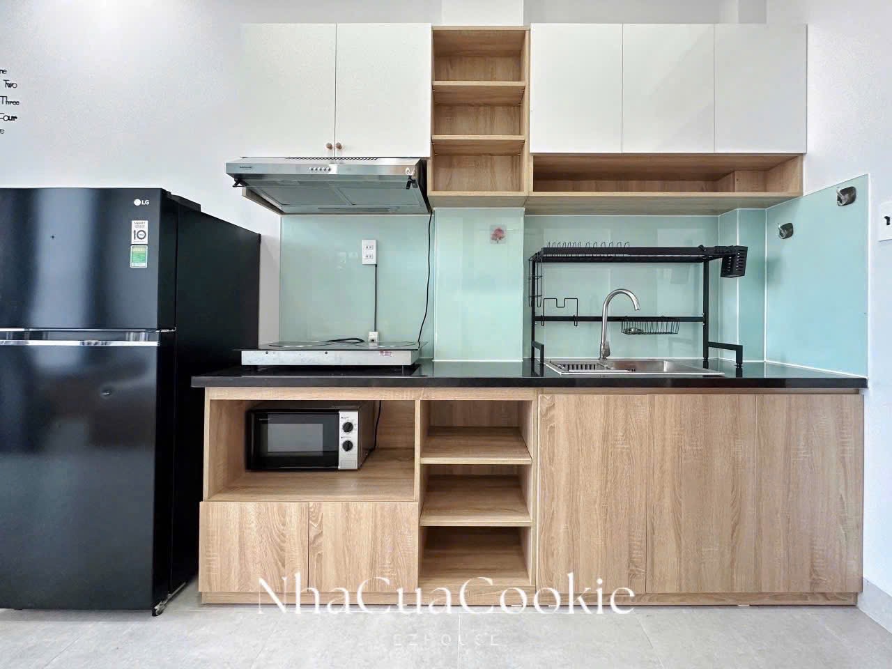 Ảnh 8 — CĂN HỘ DỊCH VỤ BANCOL FULL NỘI THẤT NGAY LÝ THƯỜNG KIỆT Q10