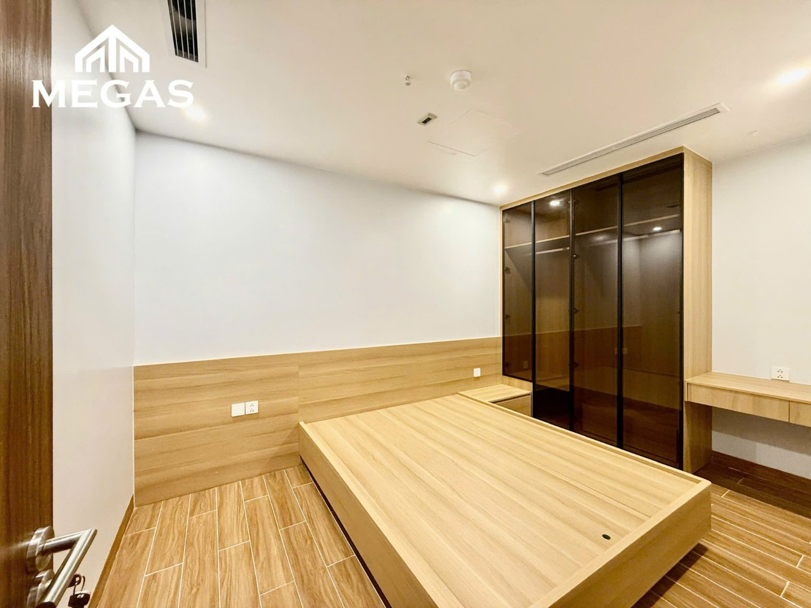 Ảnh 8 — CĂN HỘ 1N1K FULL NỘI THẤT OTO ĐỖ CỬA LẠC LONG QUÂN, LOTTE MALL TÂY HỒ