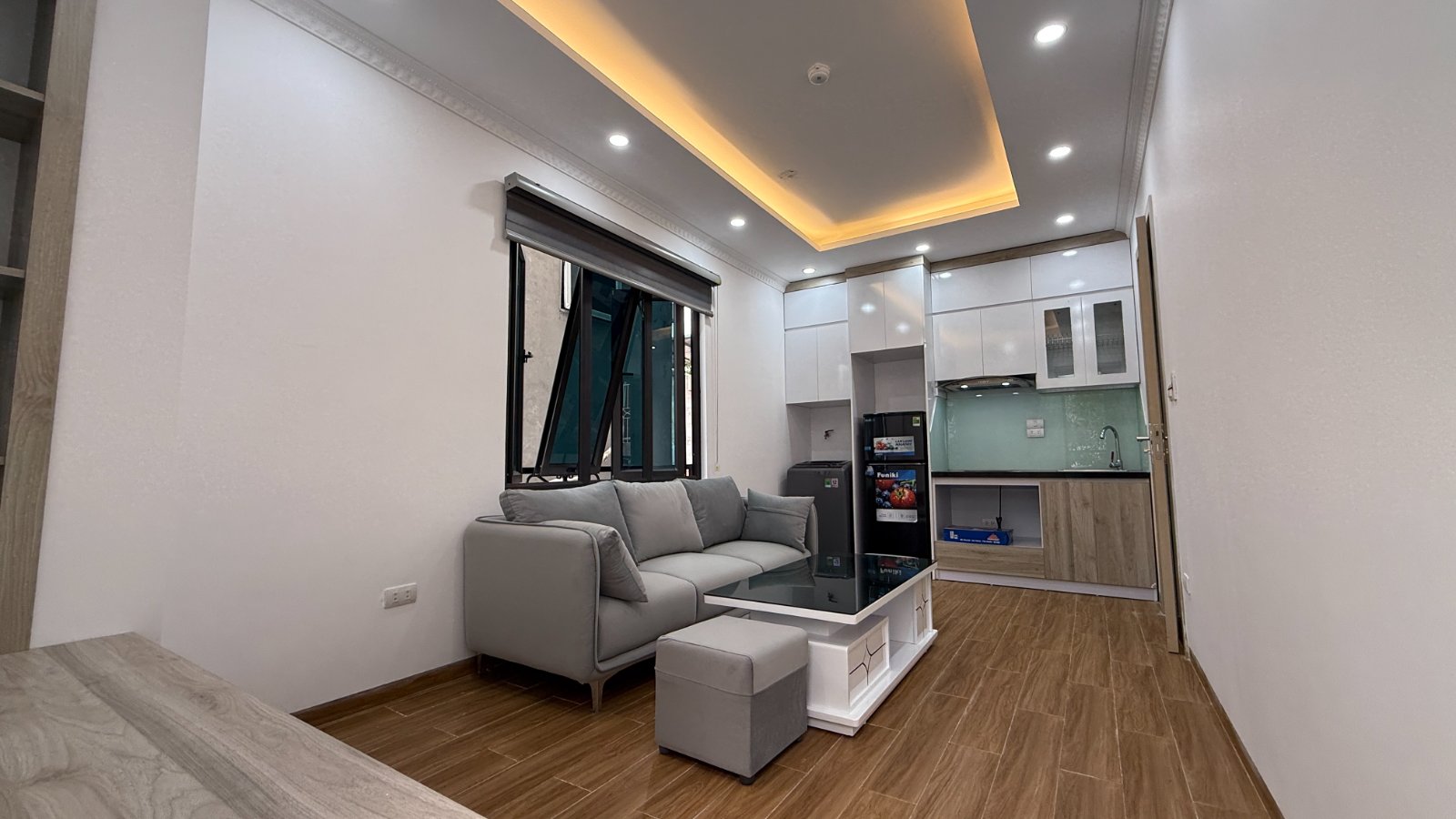 CHO THUÊ CĂN HỘ CAO CẤP 1N1K  TẠI LẠC LONG QUÂN, TÂY HỒ, HÀ NỘI