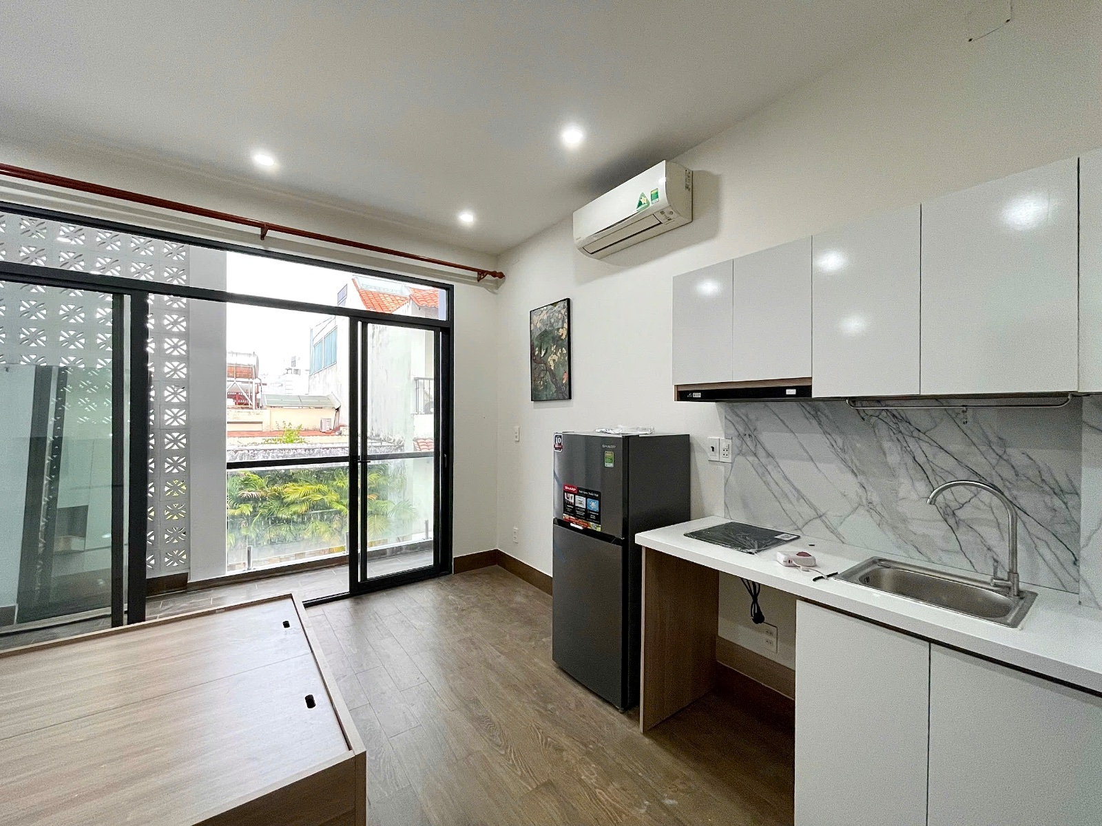 Căn Hộ Ban công Rộng 40m2 ngay Etown Cộng Hoà - Nhà Ga T3 - Hoàng Hoa Thám